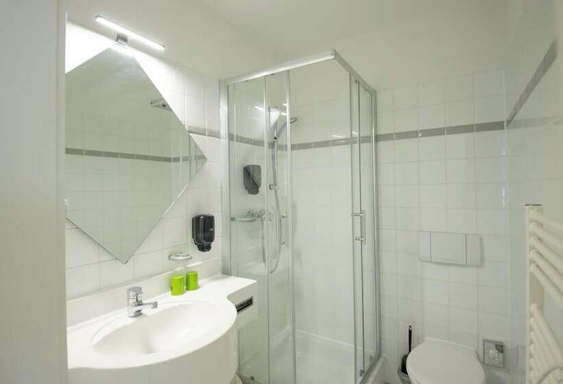 Inselhotel Kleiner Bodden