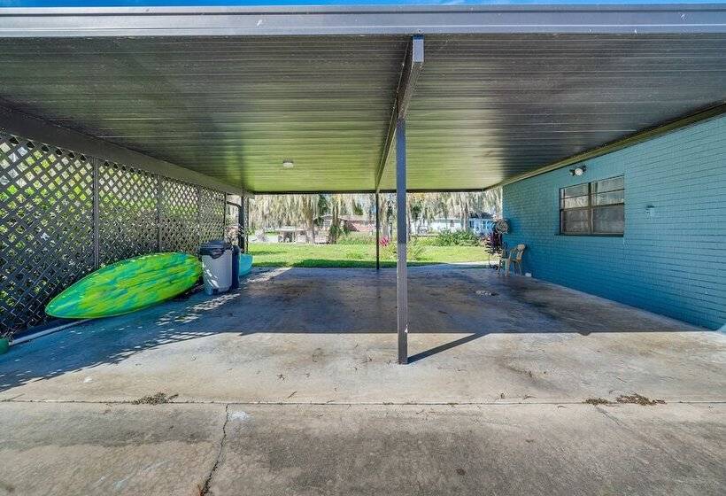 Lakefront Florida Retreat W/ Dock & Kayaks