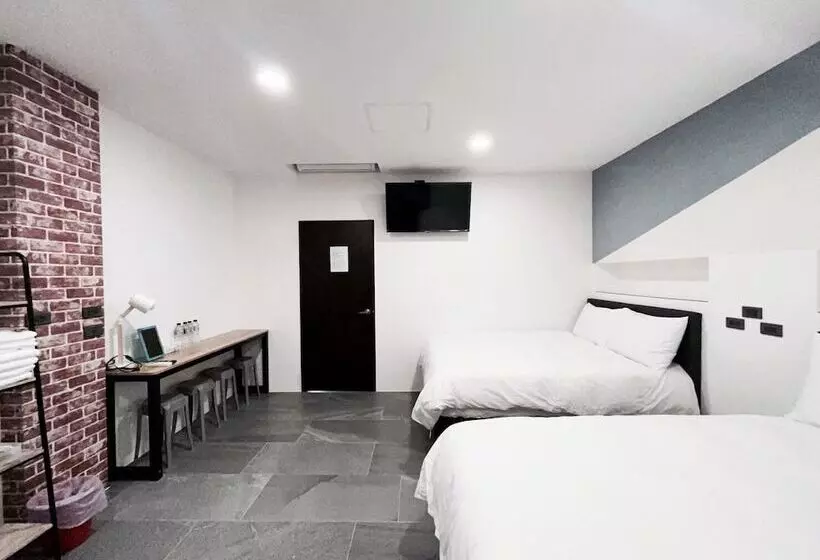 Leisurely B&b