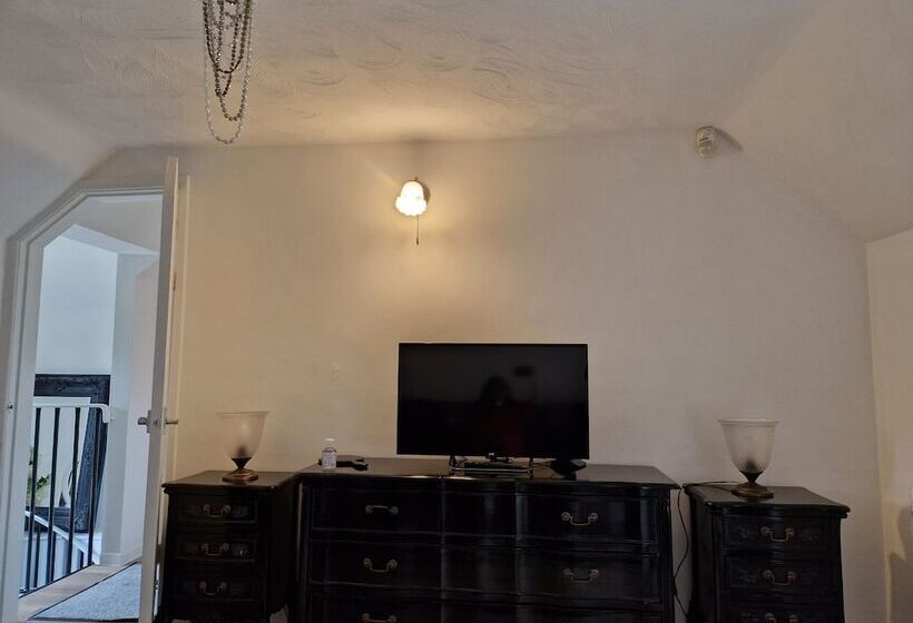 Lovely 2 Bed Cottage In Coalbrookdale Telford