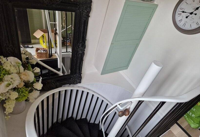 Lovely 2 Bed Cottage In Coalbrookdale Telford