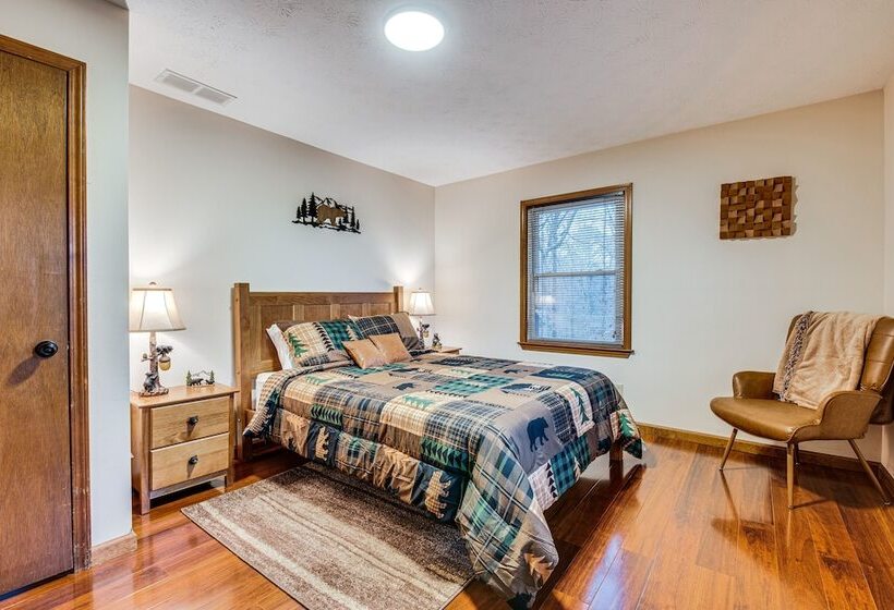 Mcdonough Escape W/ Private Hot Tub & Game Room!