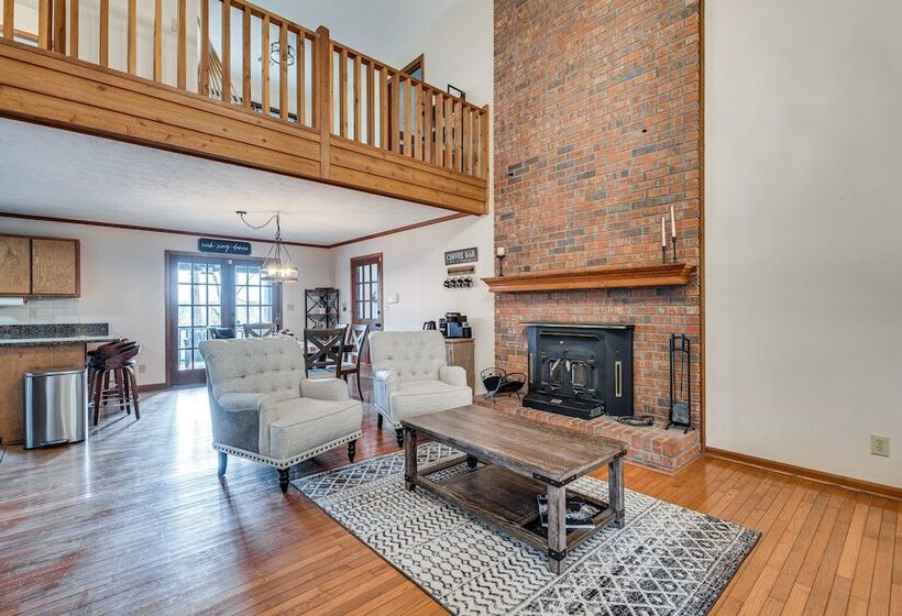 Mcdonough Escape W/ Private Hot Tub & Game Room!