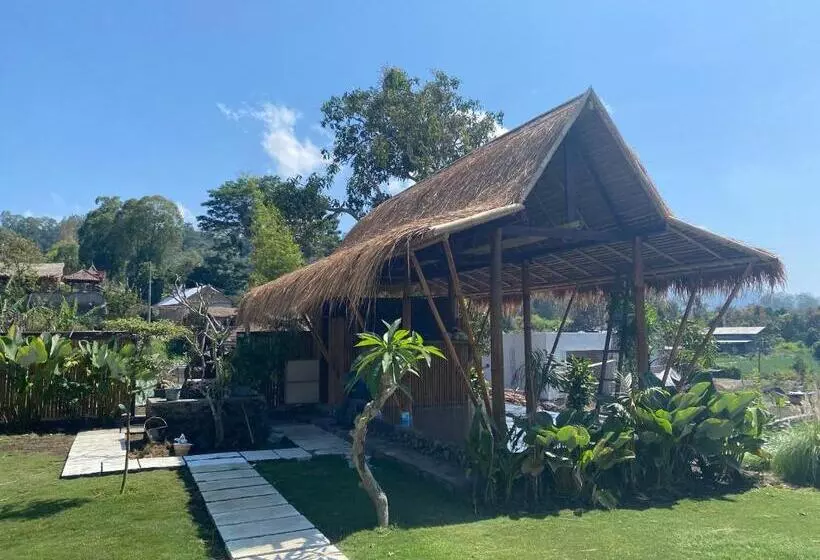 Majatalo Bali Lesung