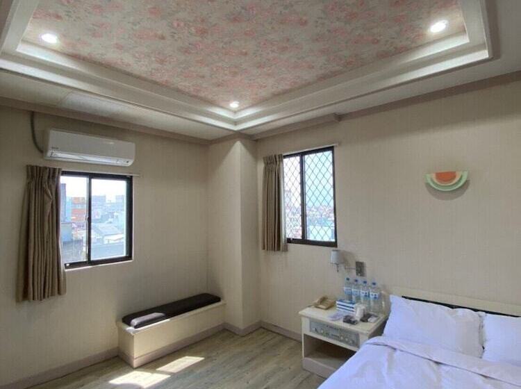 پانسیون Daydaymeworld