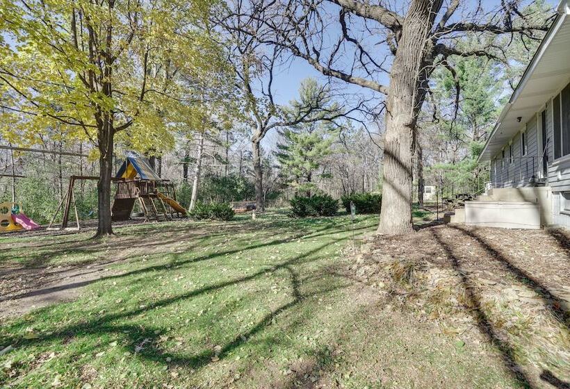 Spacious Stillwater Home W/ Fire Pit & Game Room!