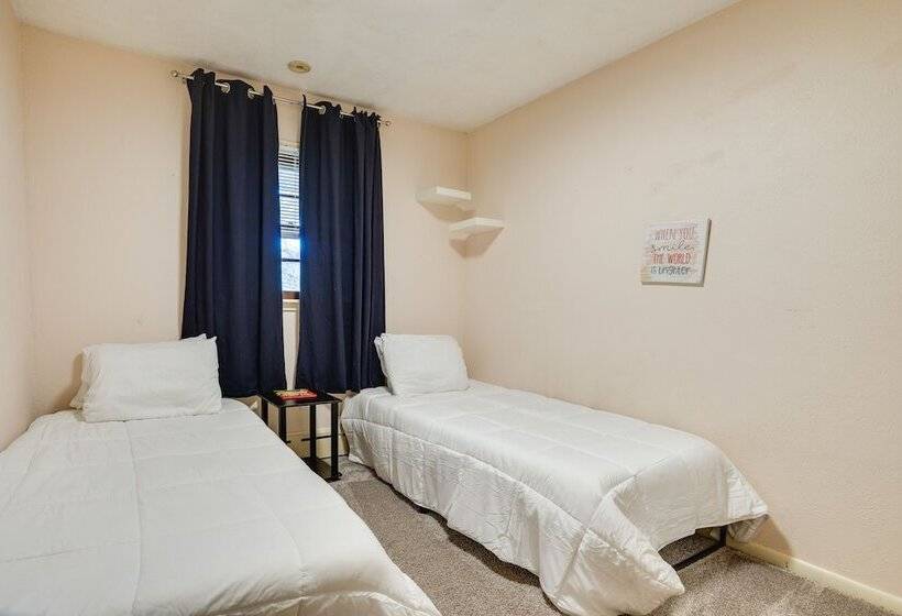 Spacious Stillwater Home W/ Fire Pit & Game Room!