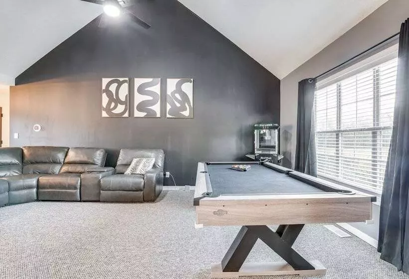 Family Friendly Stockbridge Home By Amphitheater!