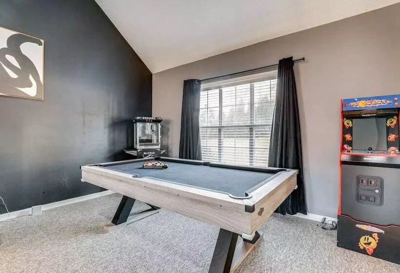 Family Friendly Stockbridge Home By Amphitheater!