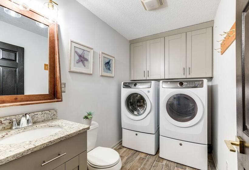 Family Friendly Stockbridge Home By Amphitheater!