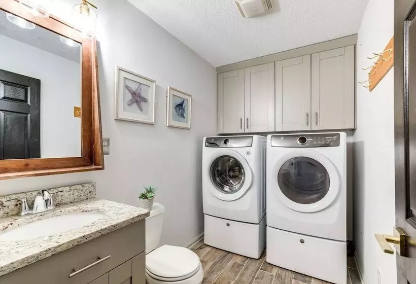 Family Friendly Stockbridge Home By Amphitheater!