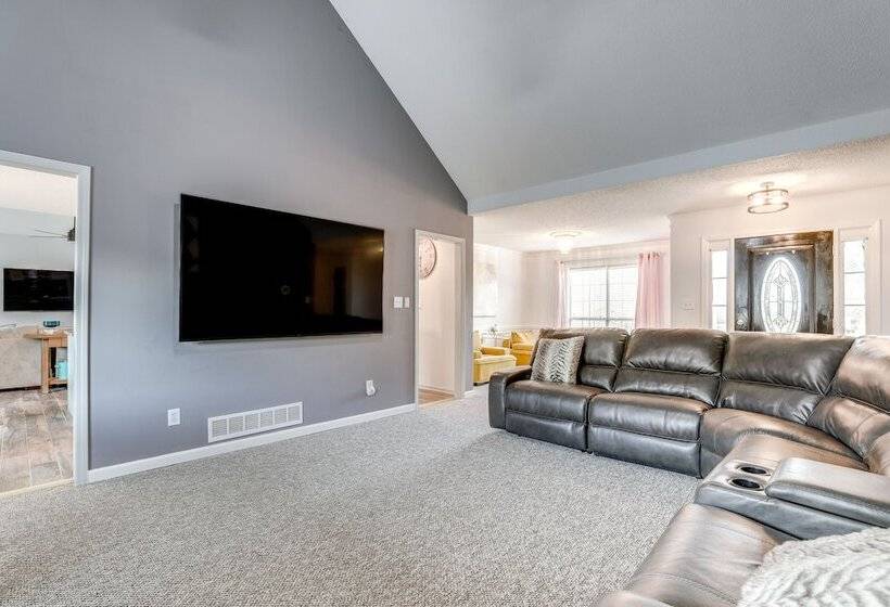 Family Friendly Stockbridge Home By Amphitheater!