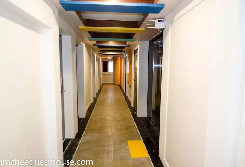 هاستل Kimchee Busan Downtown Guesthouse