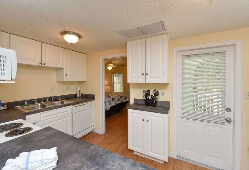 Cottage By The Sea By Beachside Management