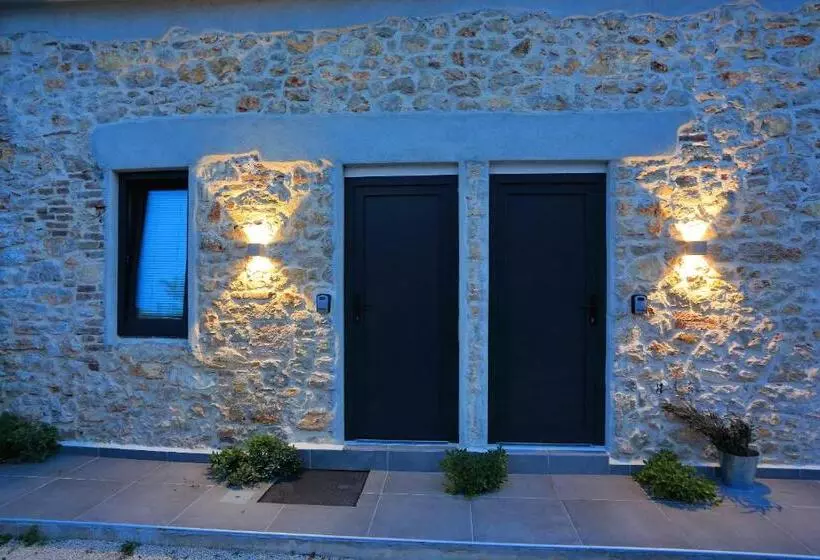 Guverna New City Accommodation