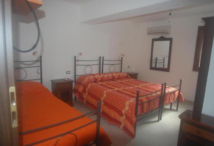 ホテル Affittacamere Peonia