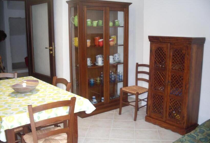 ホテル Affittacamere Peonia