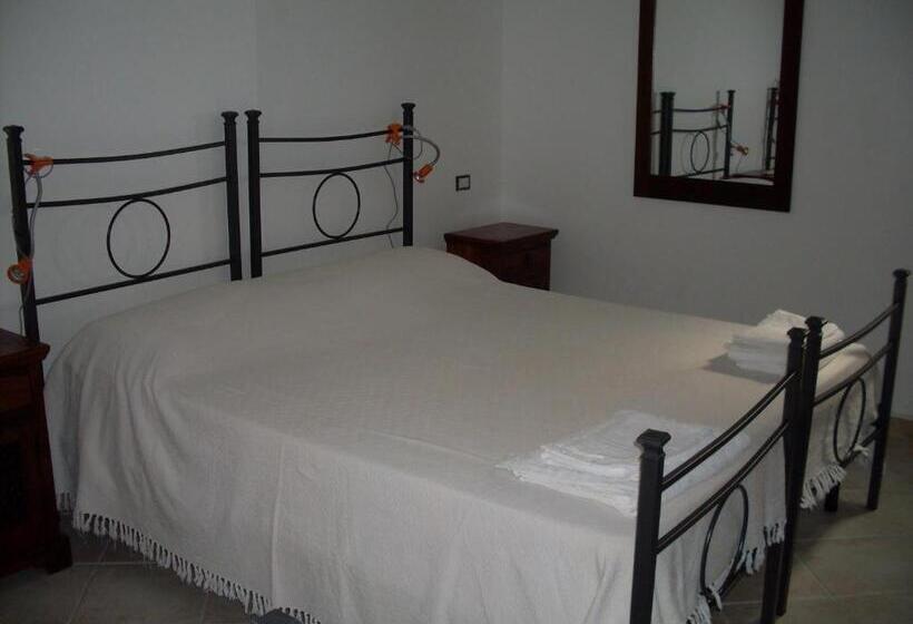 ホテル Affittacamere Peonia