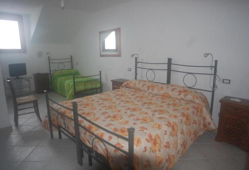 ホテル Affittacamere Peonia