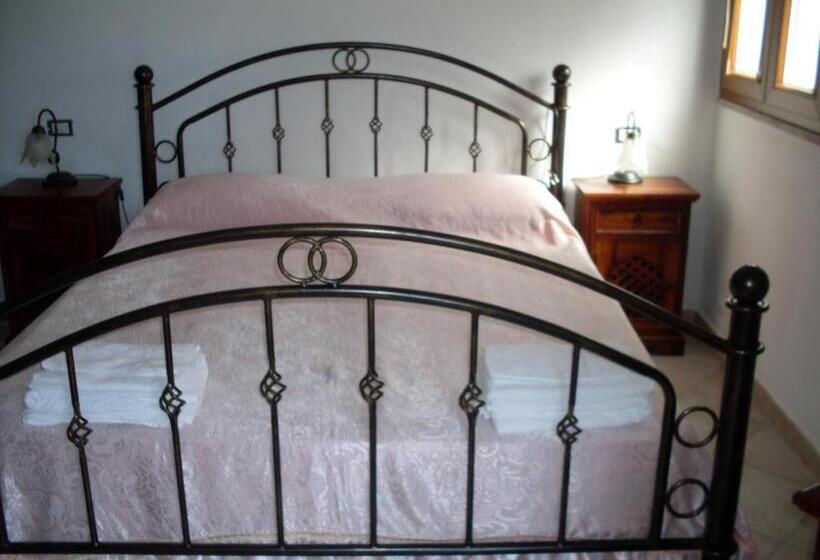 ホテル Affittacamere Peonia