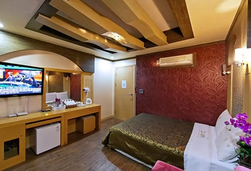 Drama Motel
