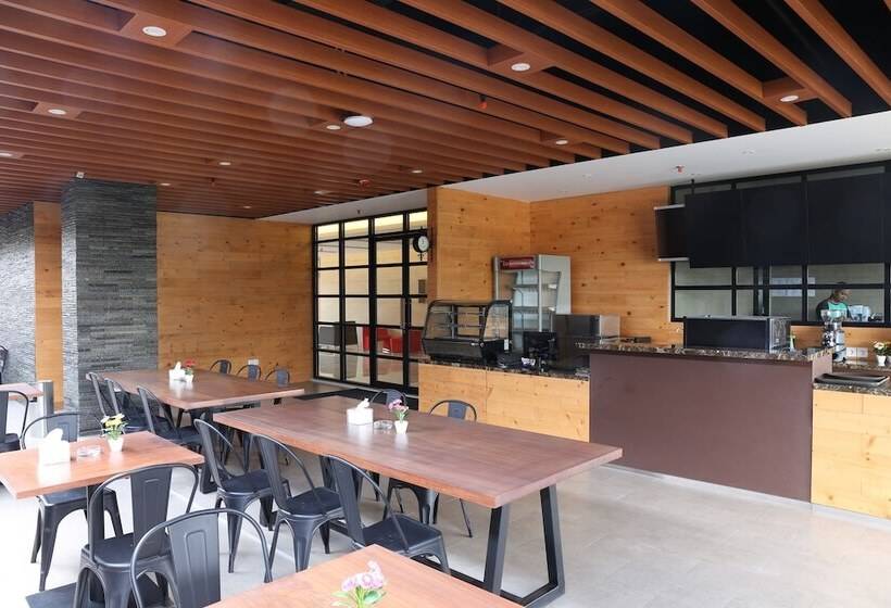 Grand Citihub Hotel @kajoetangan