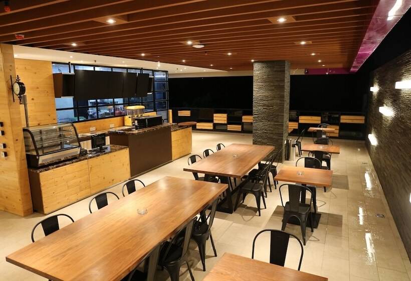 Grand Citihub Hotel @kajoetangan