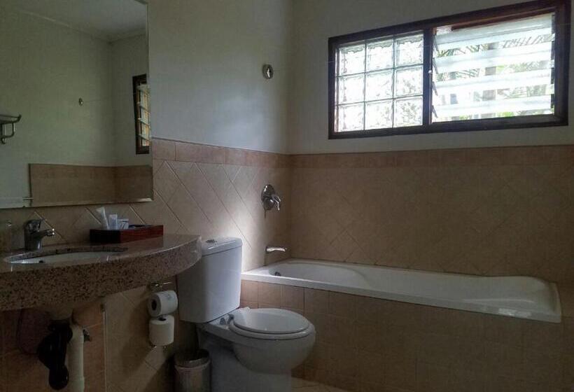 هتل Ufulu Gardens