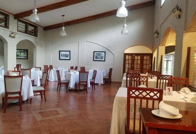 هتل Ufulu Gardens