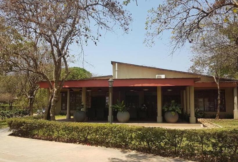 هتل Ufulu Gardens