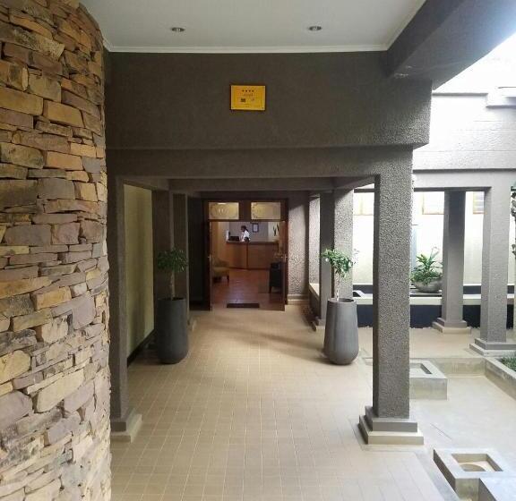 هتل Ufulu Gardens