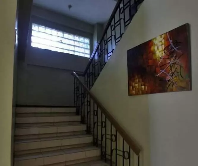 ペンション Iloilo Budget Inn  Jaro
