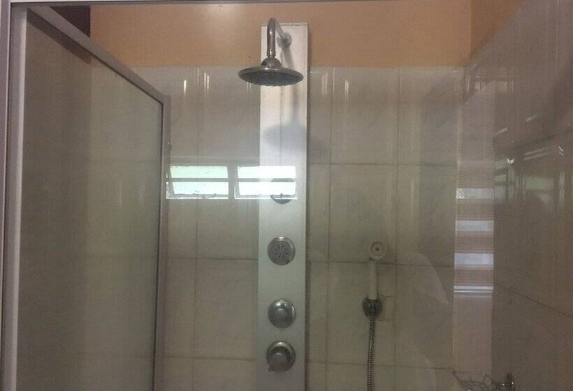 Пансион Luxury Wild Inn