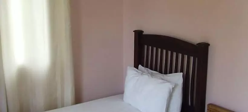 پانسیون Yes Please Guest House