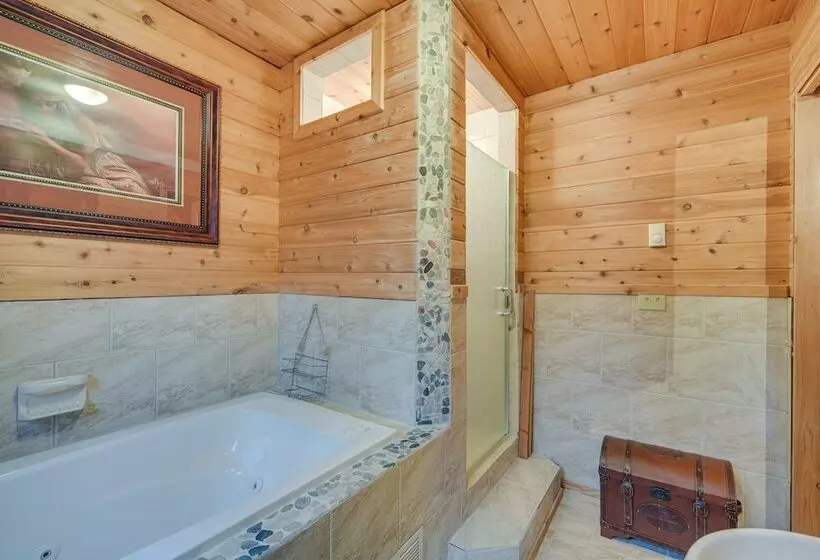 Barnum Cabin On 30 Acres W/ Soo Line Trail Access!