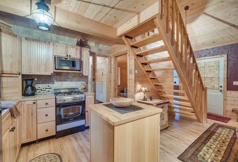 Barnum Cabin On 30 Acres W/ Soo Line Trail Access!