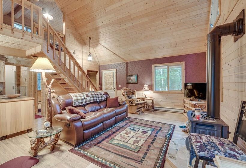 Barnum Cabin On 30 Acres W/ Soo Line Trail Access!