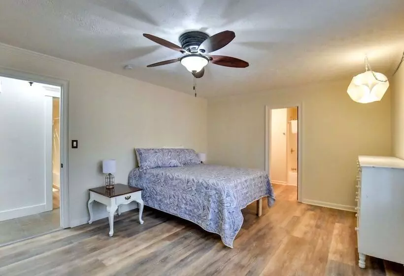 Buckhead Home W/ On Site Lake Oconee Access!