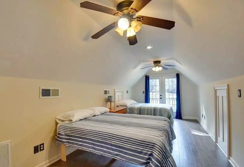 Buckhead Home W/ On Site Lake Oconee Access!