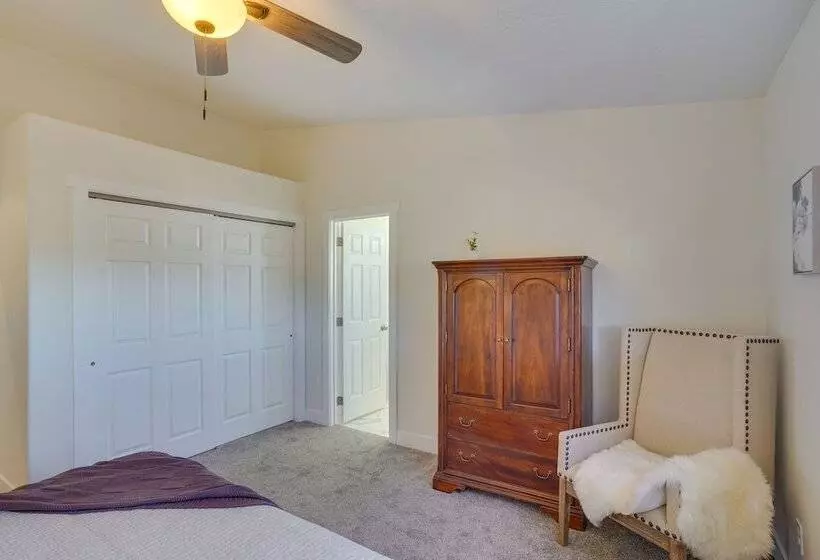 Cedar City Home W/ Mountain Views & Game Room!