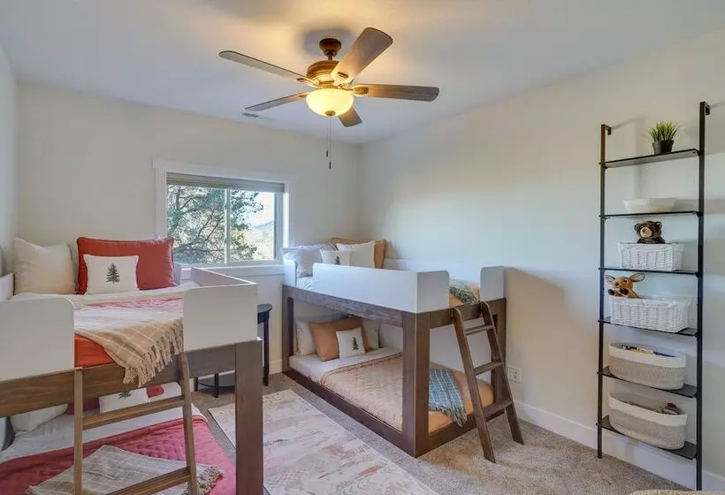 Cedar City Home W/ Mountain Views & Game Room!