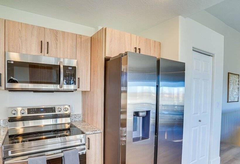 Cedar City Home W/ Mountain Views & Game Room!