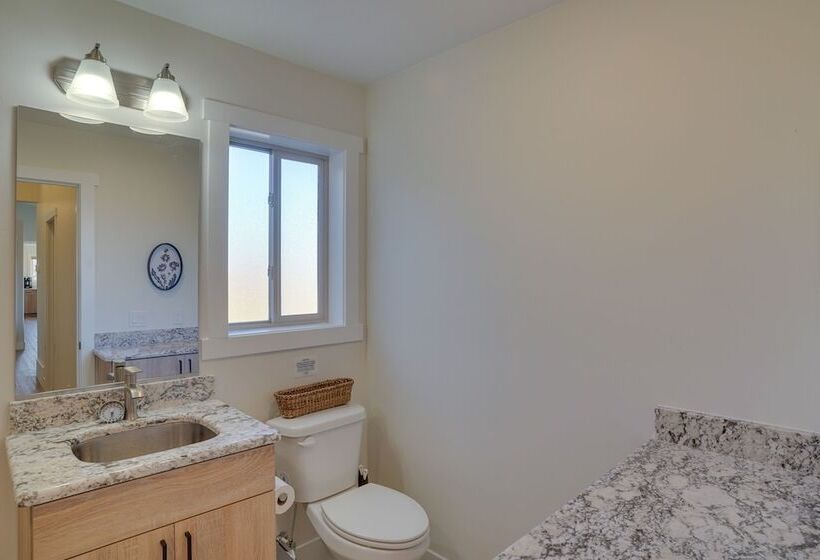 Cedar City Home W/ Mountain Views & Game Room!