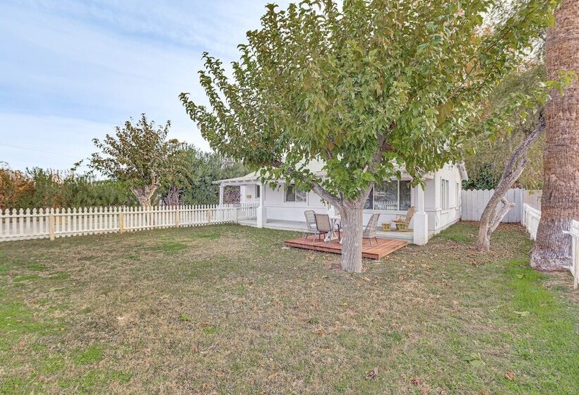 Charming Phoenix Home ~ 5 Mi To Downtown!