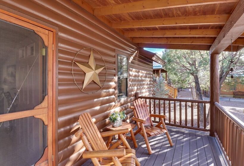 Cozy Show Low Cabin W/ Backyard ~ 3 Mi To Lake!