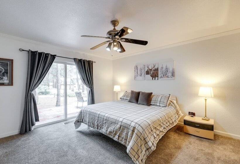 Flagstaff Retreat W/ Grill, Deck & Fireplace!