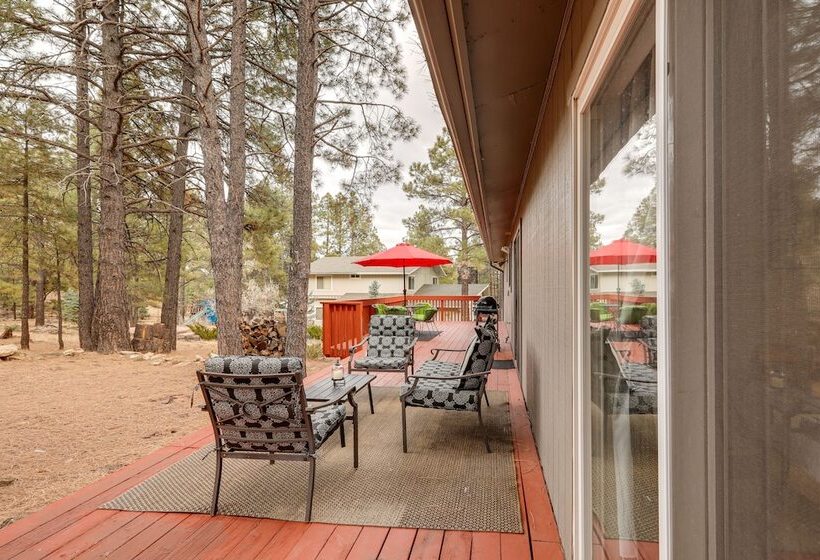 Flagstaff Retreat W/ Grill, Deck & Fireplace!