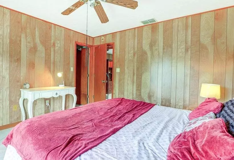 Lake Placid Home W/ Screened Porch: Near Lake Clay