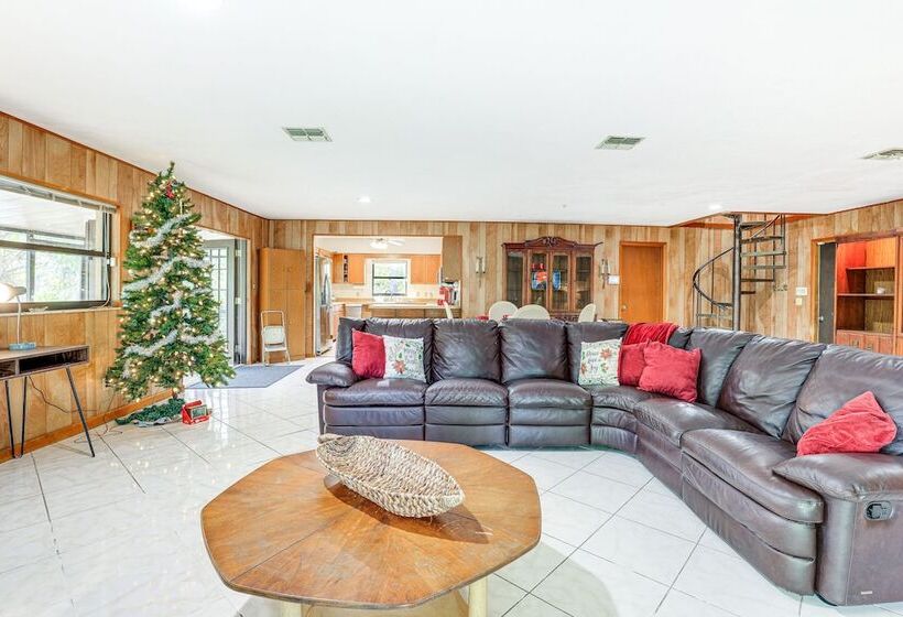 Lake Placid Home W/ Screened Porch: Near Lake Clay