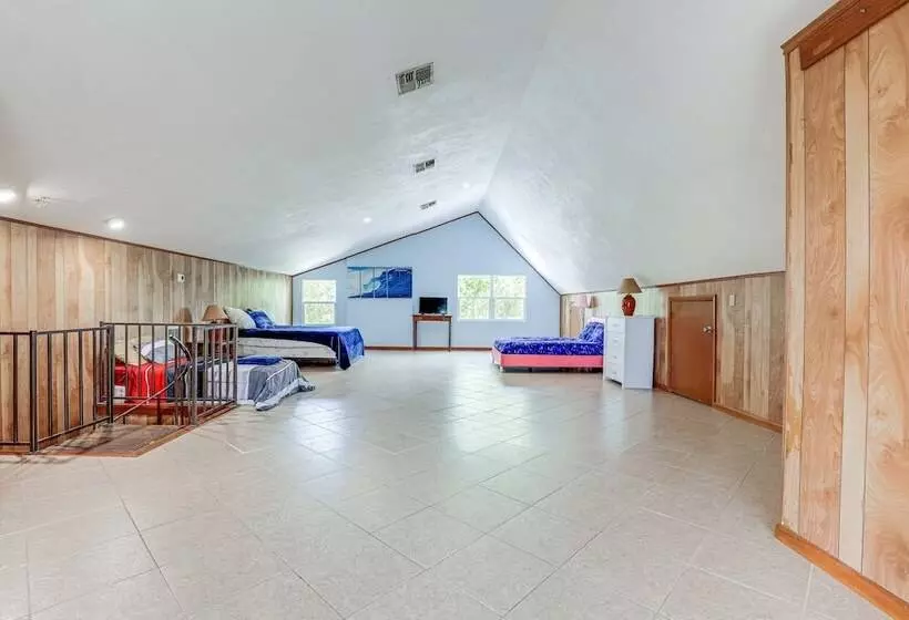 Lake Placid Home W/ Screened Porch: Near Lake Clay